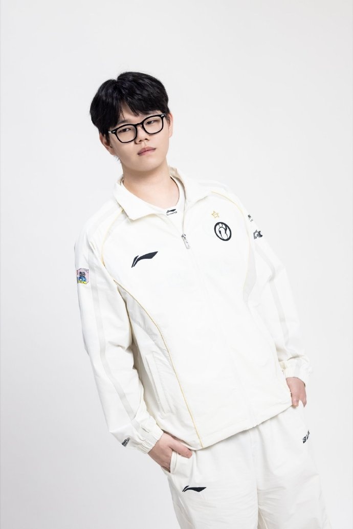 IG分享选手照片：定妆照返图掉落